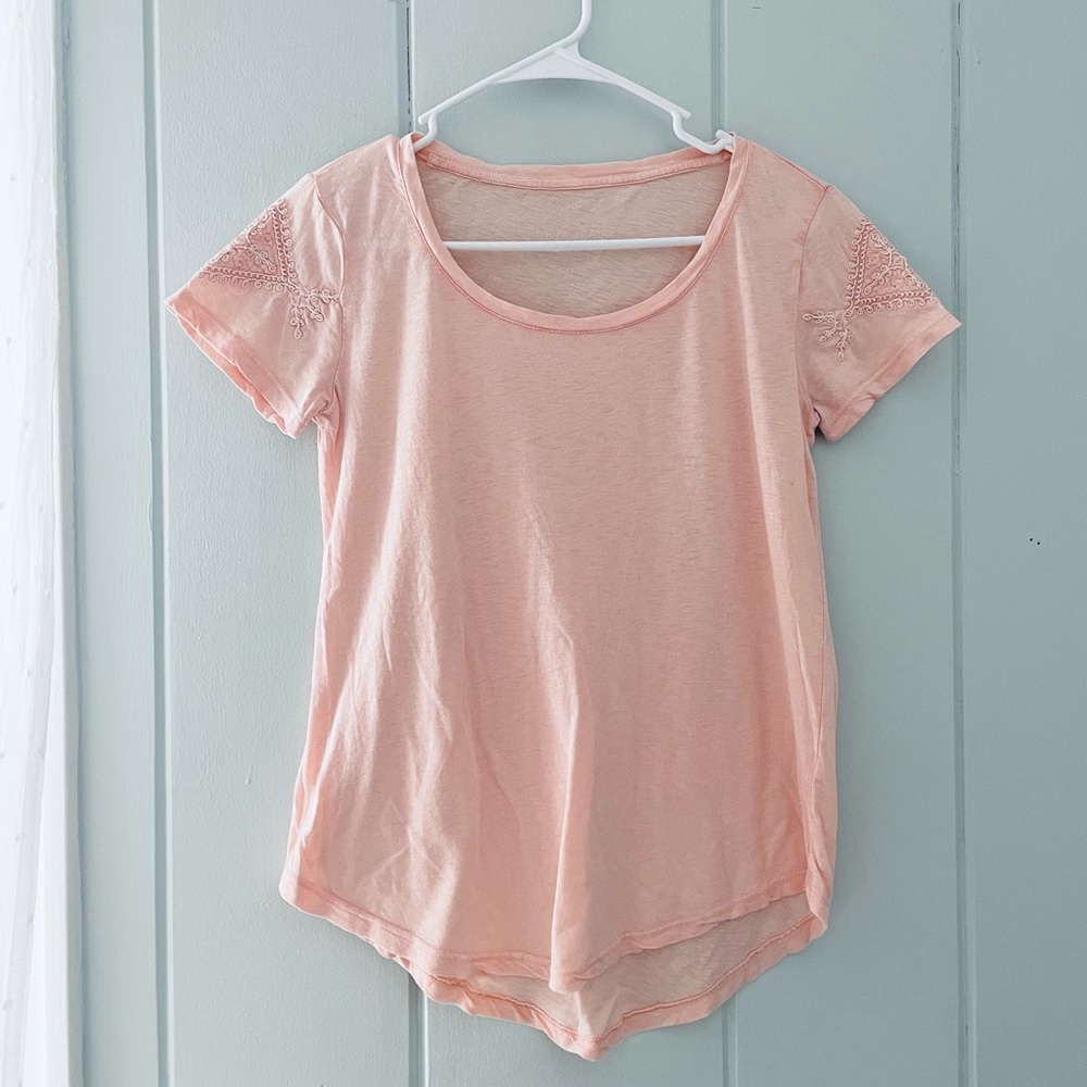 Lucky Brand Embroidered Short-Sleeve Tee / Coral / XS - Picture 3 of 5